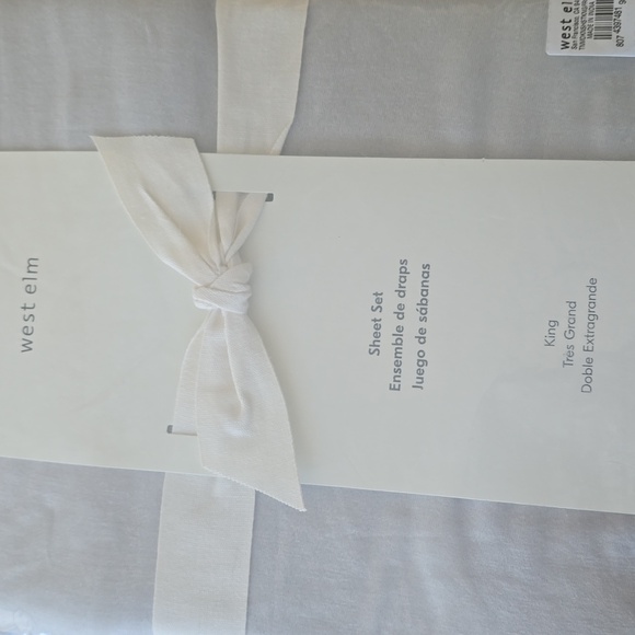 West Elm Silky Tencel Modal King Sheet Set, Retail Price $179.00 USD, Frost Gray - Picture 15 of 16